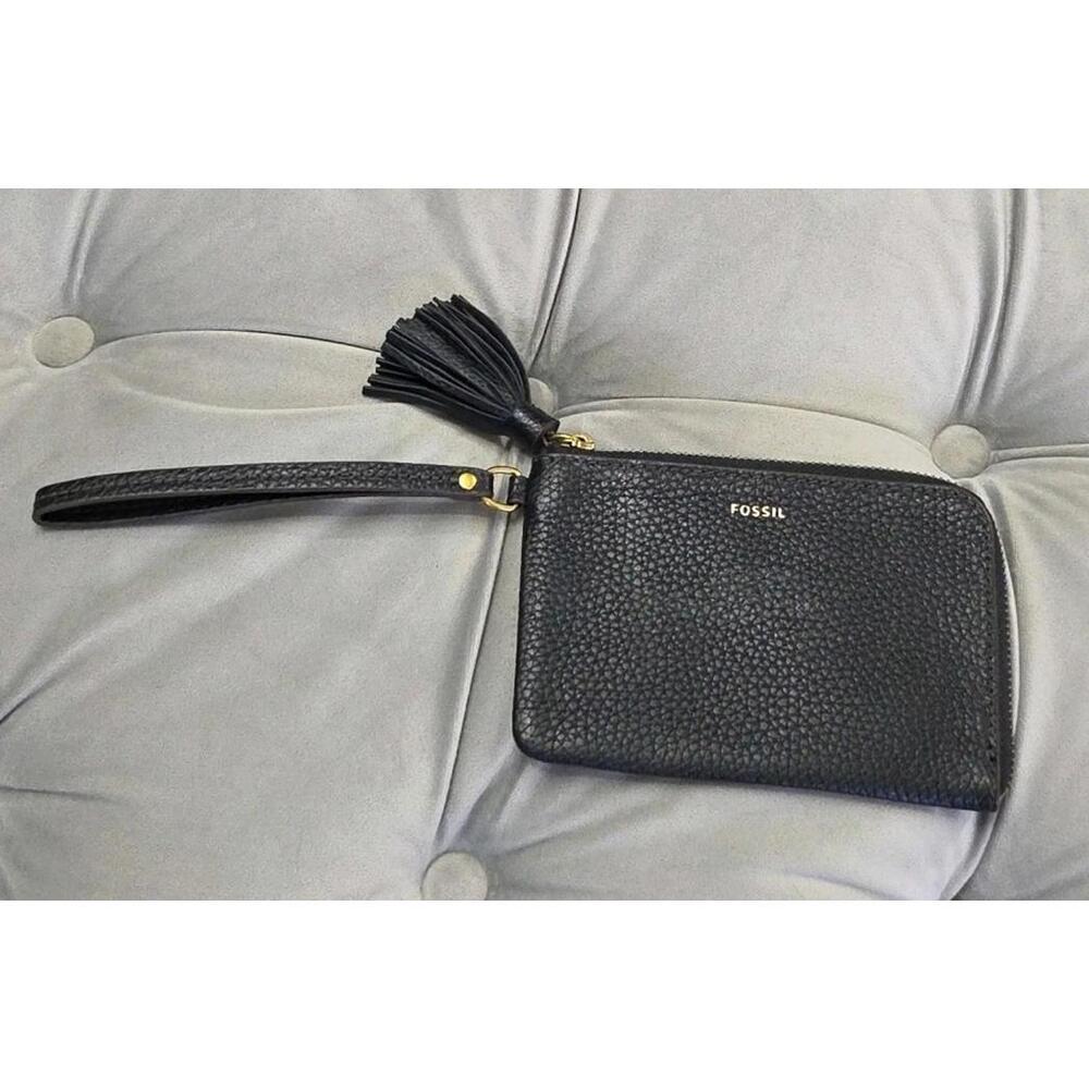 Fossil Black Pebbled Leather Wristlet Clutch Zip Pouch Tassel Strap